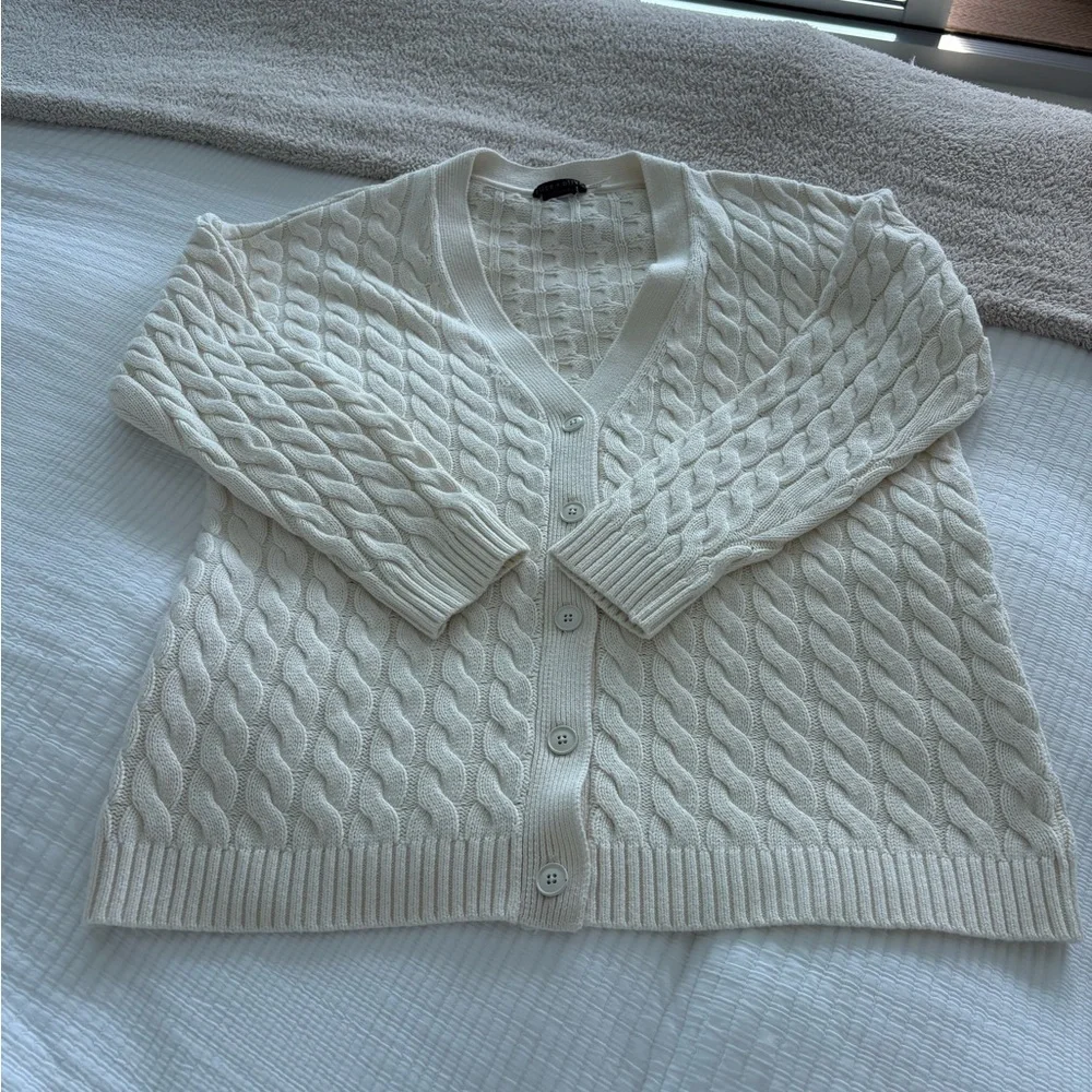 Alice + Olivia Cream Cable Knit Cardigan - Picture 4 of 10